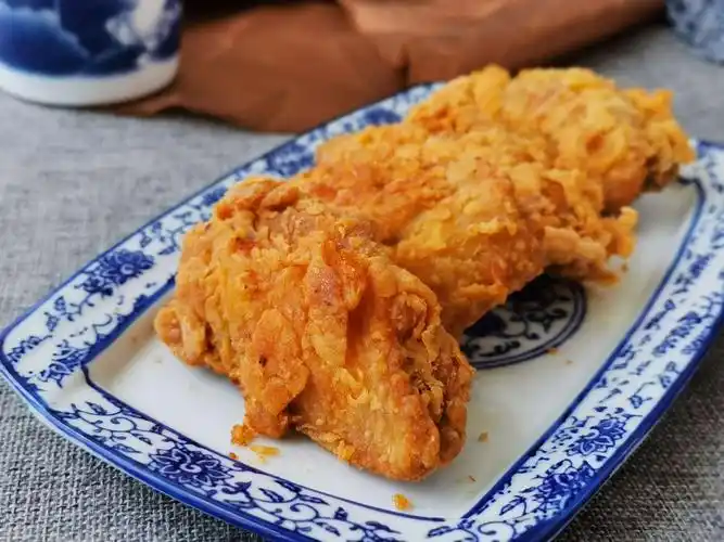 脆皮炸鸡翅