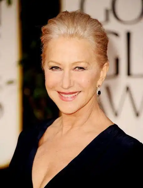 20岁性感女星出道,69岁再度挑战出演女君主:做远方忠诚的孩子_海伦