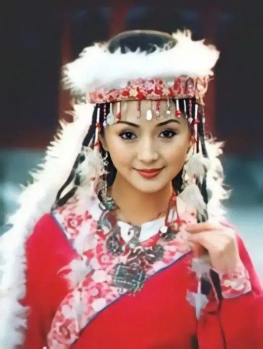 最惨香妃刘丹:28岁去世,父亲殉职哥哥绝症,"萧剑"为她扫墓22年