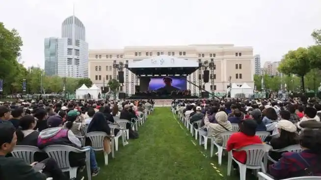 上海城市草坪音乐会春之声开演公共文化服务触手可及
