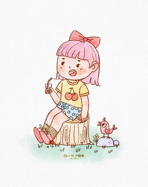 喝饮料的小女孩