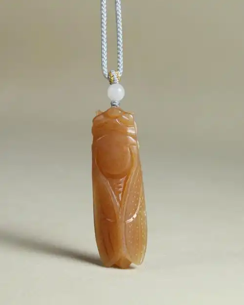 和田玉糖玉玉蝉吊坠油糯红润一鸣惊人