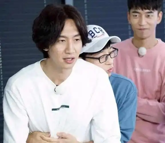 看点:男明星自费上节目扛起整个综艺?