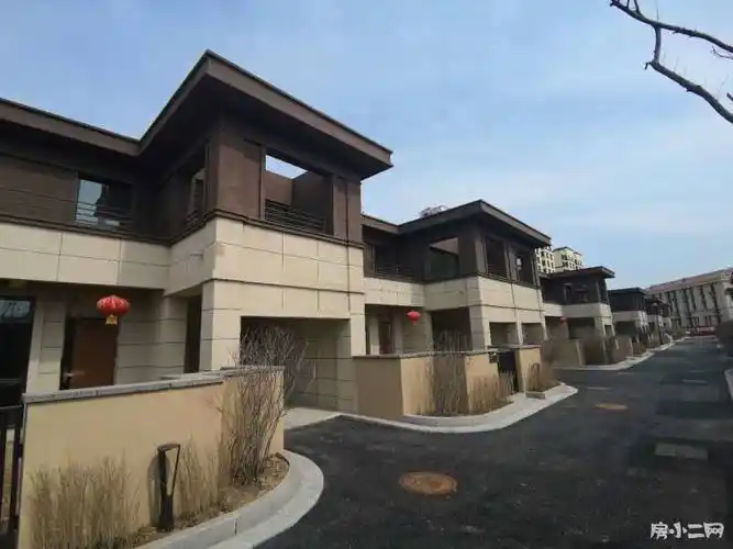 大品牌开发沈北富力星月湾双校区合院别墅纯河景急售