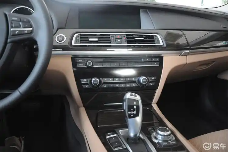 【宝马7系2009款730li 豪华型内饰汽车图片-汽车图片大全】-易车