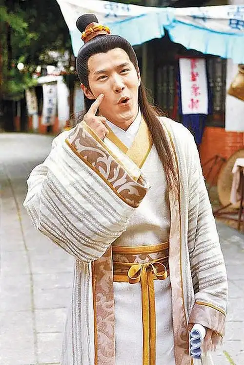 知名演员黄少祺妻儿于美国感染新冠小儿子一传八自行居家隔离