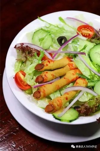 到这间中世纪古堡英伦餐吧猛鬼们一起喝脑浆吃手指吧