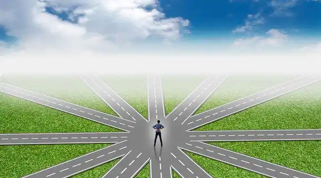 当我站在人生的十字路口时,也曾经迷茫彷徨过,不知道人生何去何从!