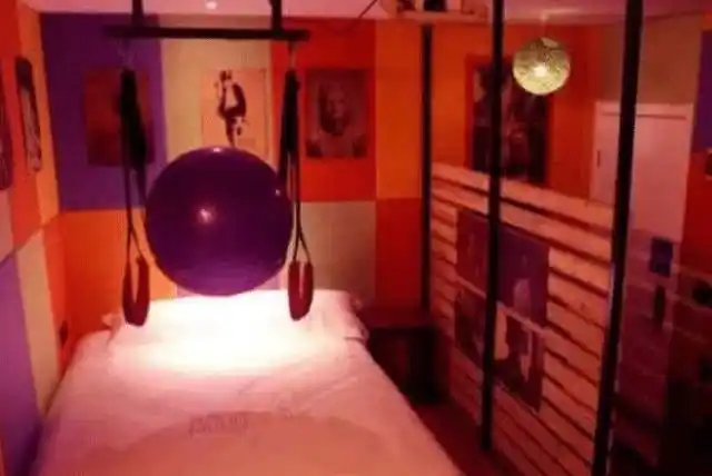 情侣酒店的"圆球"有什么用?前台小妹:适合年轻人!