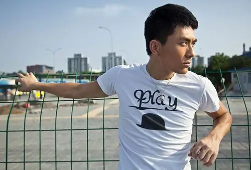 p>张宁江,1984年8月25日出生于浙江省嘉兴市平湖市,中国内地男演员