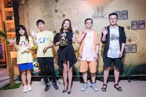 双人现开赛"夺宝奇兵"篇次日回顾 王师傅&刘飞儿战队晋级