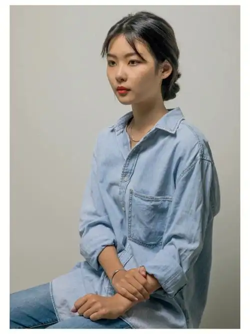 压箱底的半身像素描色彩照片素材1