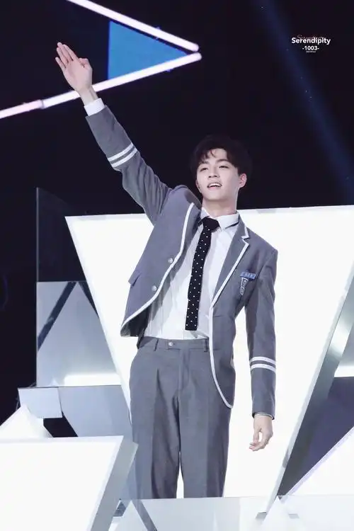 陈立农恭喜儿子出道啦