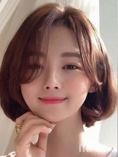 "长脸"短发模板,教科书式的"变美发型",简约好打理 - 冷求网
