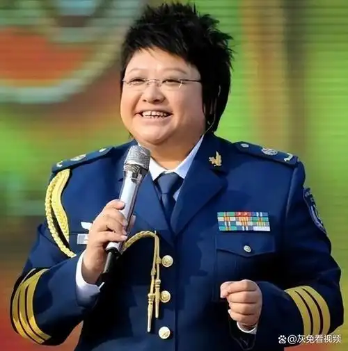 娱乐圈10位带军衔的明星各个深藏不露最高达到将军级