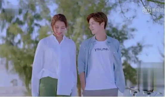 电视剧《甜蜜暴击》持续热播,这期间到底谁最受益?