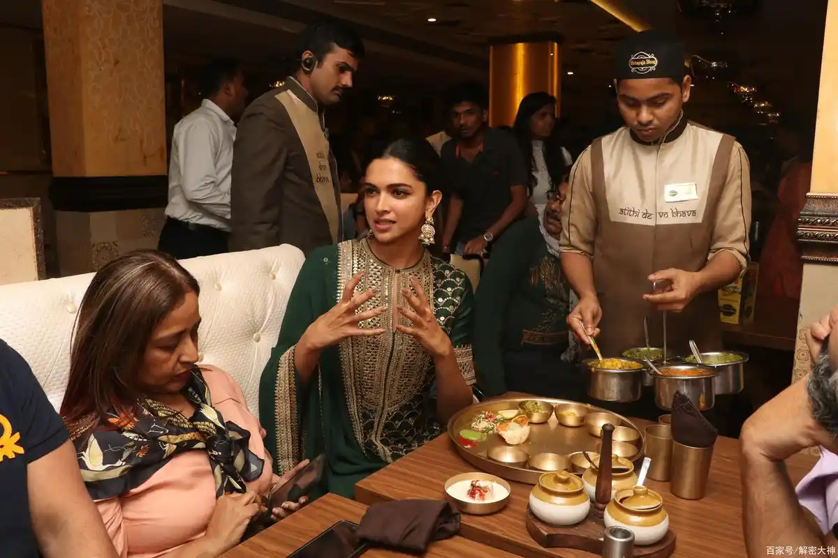 印度有钱人的美食,一个人吃上10道菜,堪称印度版满汉全席