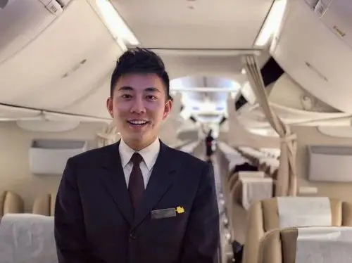 东航云南乘务长孟子然快乐飞行四步曲