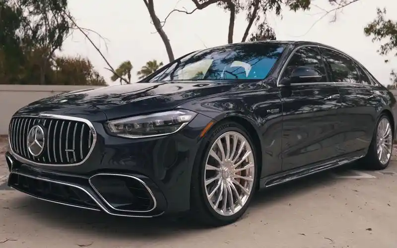 2023款奔驰s63【西装暴徒】