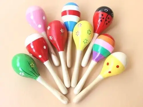 这个小乐器大家一定很熟悉.沙锤是摇奏体鸣乐器,亦称沙球.