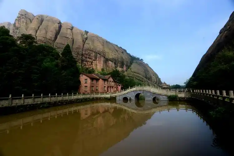 红层景观之龟峰