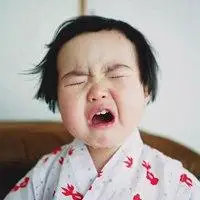 2020呆萌小孩哭的头像_微信头像图片大全