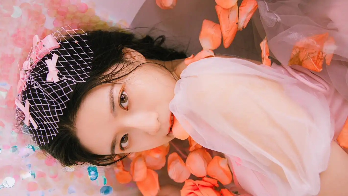 花季美少女私房写真高清桌面壁纸