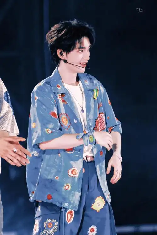 丁程鑫理想之途演唱会##丁程鑫演唱会舞台饭拍