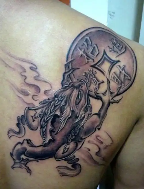 背部招财金蟾纹身图案金蟾纹身后背纹身