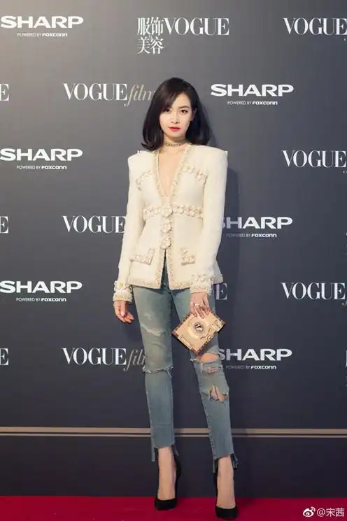 这些女神不但有盛世美颜,还有大长腿,而且还很会穿!