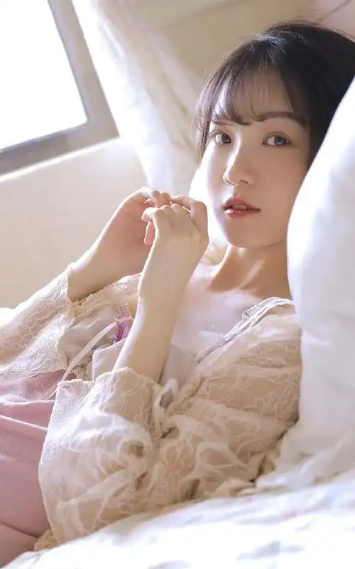 萝莉少女俏皮美女 素颜女神夏日居家午休自拍高清摄影写真照片