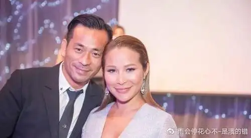 洗米嫂出身普通,因为给洗米华推销保险认识.