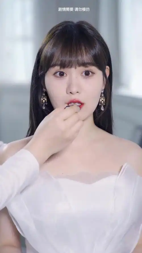 鹿小卷关注打开新页展开说书老头扇子一折,睥睨而视