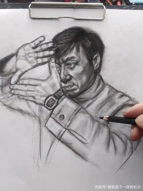 最简单的手绘成龙全过程,画的挺好,大家觉得像吗