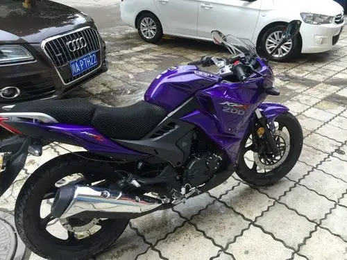 朋友外出打工急出才2个月的力帆kpr200