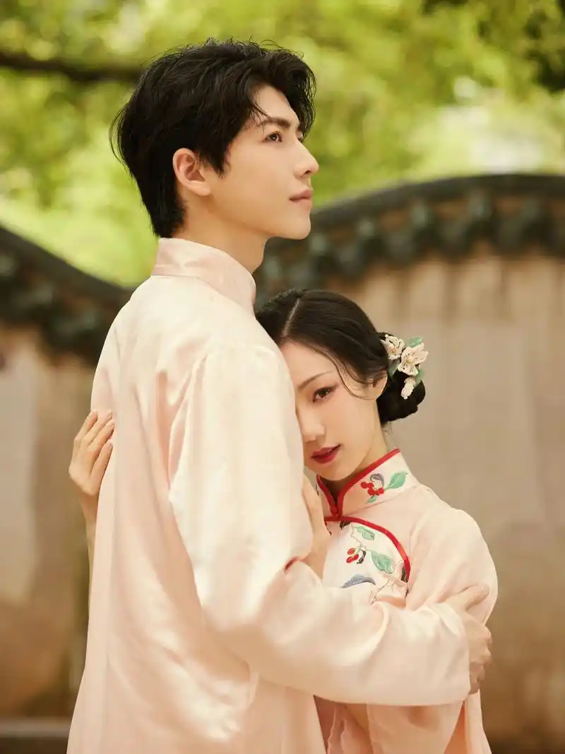 盘子女人坊民国风情侣写真|才子佳人超有感觉