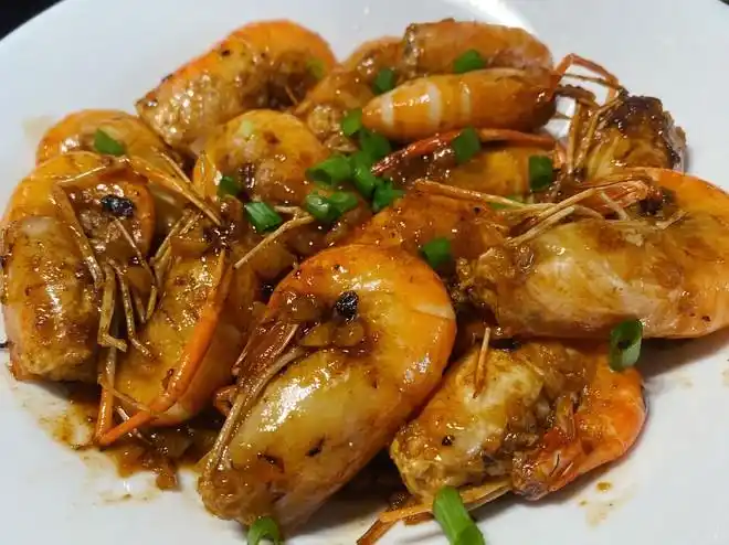 好吃到跺脚的蒜蓉罗氏虾的做法