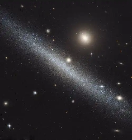 哈勃望远镜发现一对来自宇宙"空旷"区域的矮星系|仙女座|矮星系|星系_