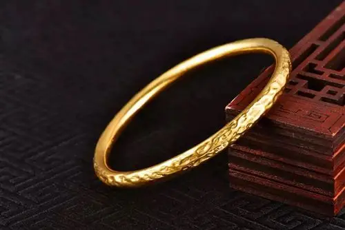 金锤纹手镯】一如甘露珠宝古法臻品底蕴十足,一圈定胜,震荡乾坤镇邪祟