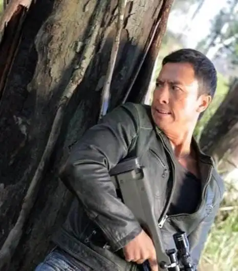 甄子丹巅峰动作片导火线草丛狙击战破屋对决燃爆