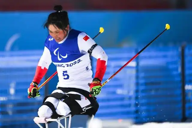 北京冬残奥会残奥冬季两项女子短距离坐姿赛况