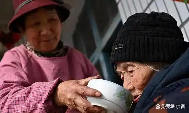 106岁老寿星,儿媳在饮食上开小灶,无养生经验,一辈子没进过医院