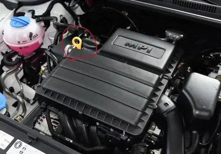 大众新桑塔纳机油怎么看,新桑塔纳如何检查机油-众车网