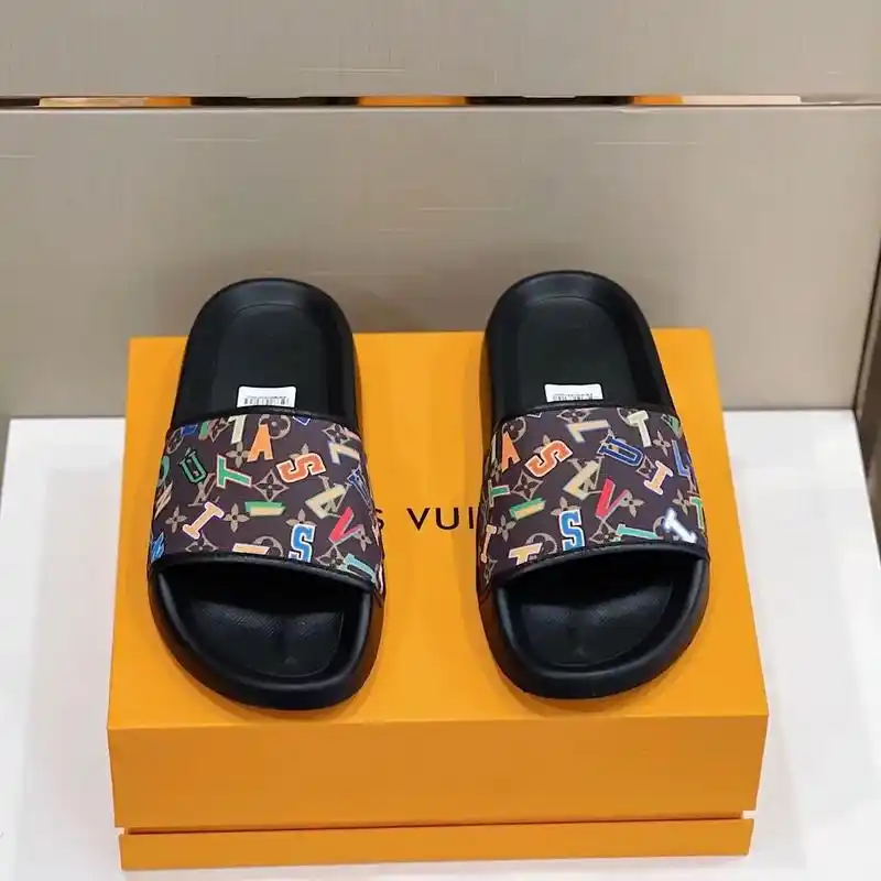 lv高版本凉拖鞋.lv路易威登一比一凉拖焕新回归,lv高档仿 - 抖音