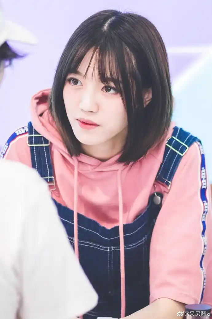 易嘉爱           @snh48-易嘉爱