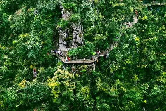 牛头山森林公园地处 a href="#" data-lemmaid="3032975">湖北省十堰