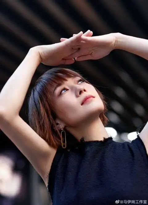 马伊琍秋日时尚大片曝光 精致短发尽显减龄干练-社会焦点-新站到