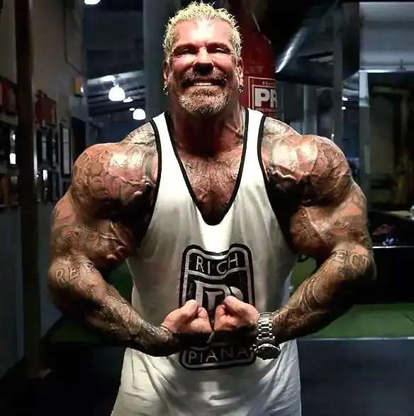 甚至还会有一些人会说吃蛋白粉会肌肉增大,因此也会有很多纯自然健美