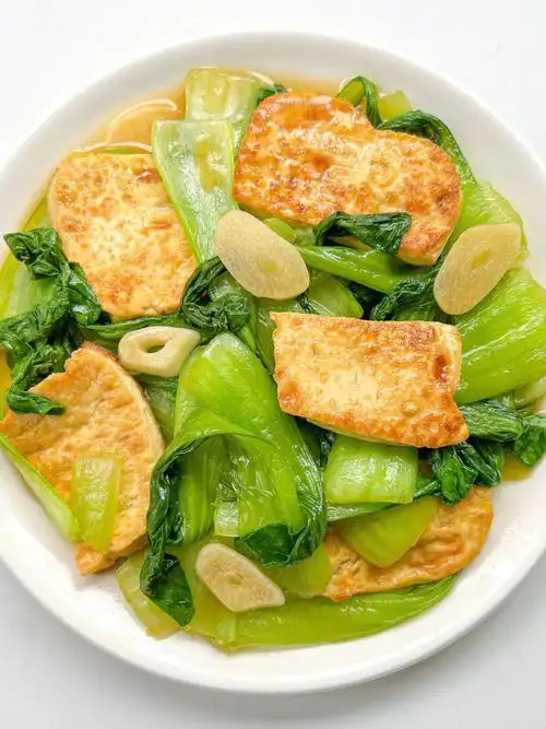 油菜炒豆腐低脂低卡营养美味超快手炒菜