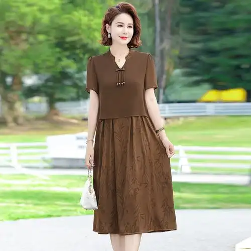 中老年妈妈连衣裙2024夏季新款年轻妈妈宽松透气休闲连衣裙夏款